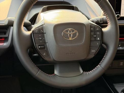 Used 2024 Toyota Prius Prime FWD image 16