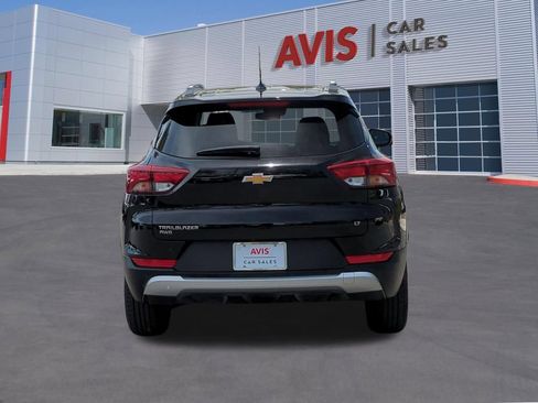 Used 2025 Chevrolet TrailBlazer LT AWD/4WD image 7
