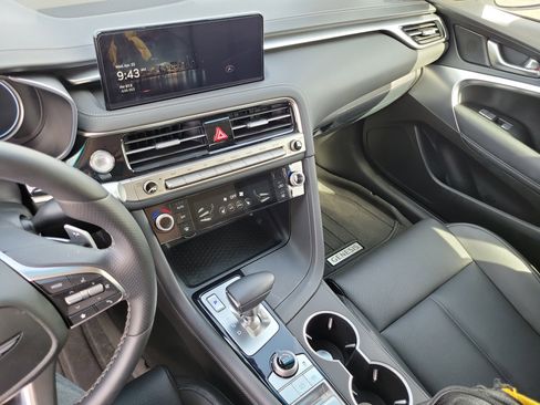 Certified 2026 Genesis G70 2.5T RWD image 16