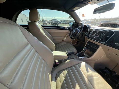 Used 2013 Volkswagen Beetle 2.0T image 14