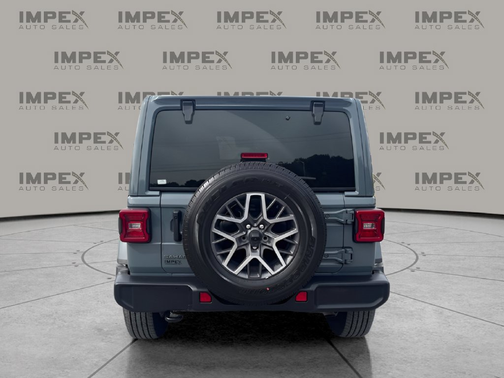 Used 2026 Jeep Wrangler Unlimited Sahara AWD/4WD image 4