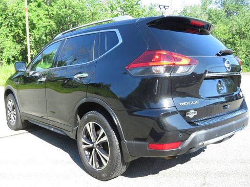 Used 2019 Nissan Rogue SV w/ Premium Package AWD/4WD image 7