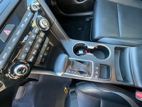 Used 2022 Kia Sportage EX image 18