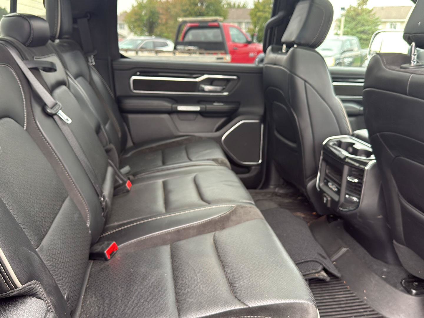 Used 2019 RAM 1500 Laramie AWD/4WD image 11