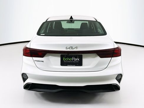 Used 2024 Kia Forte LXS image 7