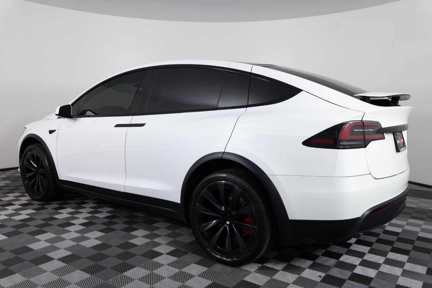 Used 2023 Tesla Model X AWD/4WD image 4
