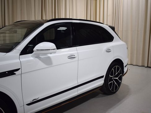 New 2026 Bentley Bentayga Speed image 8