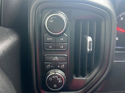 Used 2020 Chevrolet Silverado 1500 Custom Trail Boss w/ Custom Convenience Package AWD/4WD image 14