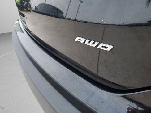 Used 2024 Ford Edge SEL w/ Sport Appearance Package image 6