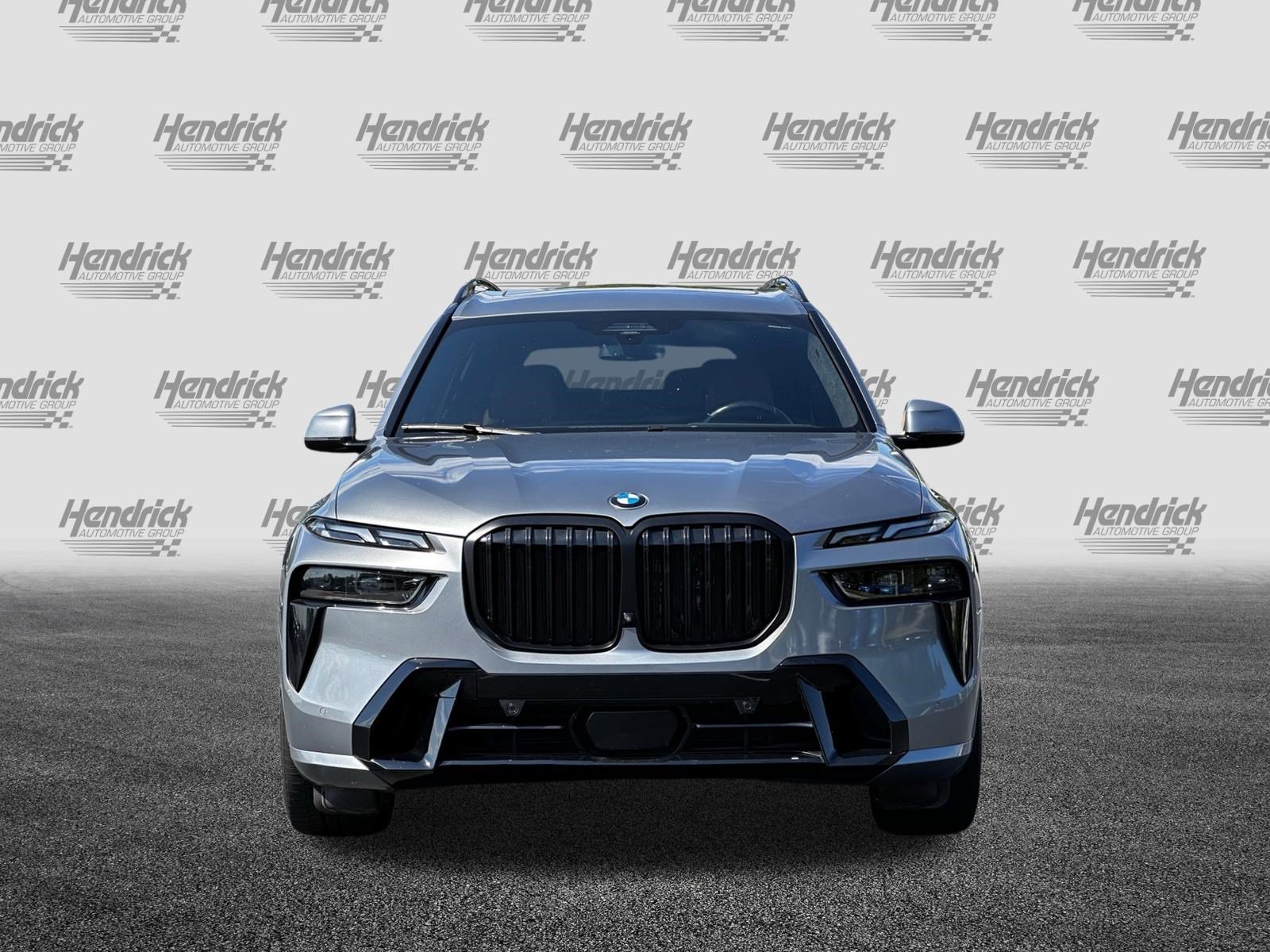 Used 2023 BMW X7 xDrive40i w/ Executive Package AWD/4WD image 3