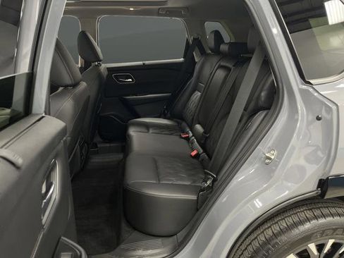 Used 2025 Nissan Rogue Platinum w/ Tech Package image 29