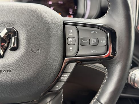 Used 2025 RAM 1500 Limited AWD/4WD image 18