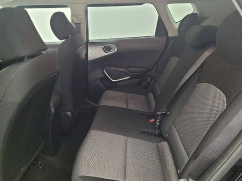 Used 2020 Kia Soul LX FWD image 18