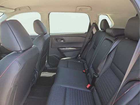 Used 2026 Nissan Rogue SV AWD/4WD image 10
