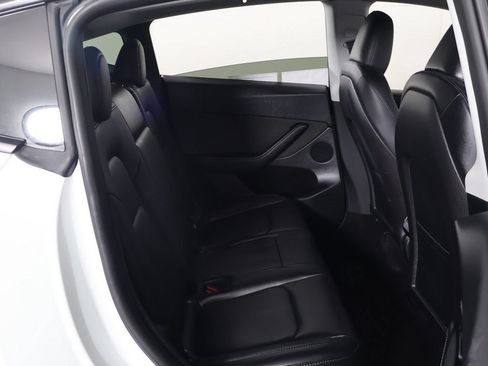 Used 2023 Tesla Model Y Long Range AWD/4WD image 32