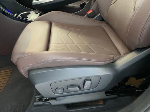 Used 2025 BMW X2 xDrive28i image 13