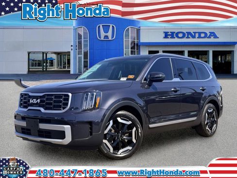 Used 2025 Kia Telluride S AWD/4WD image 1