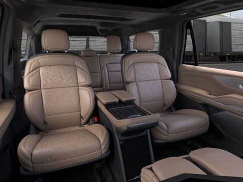 New 2026 Lincoln Navigator L Black Label AWD/4WD image 12