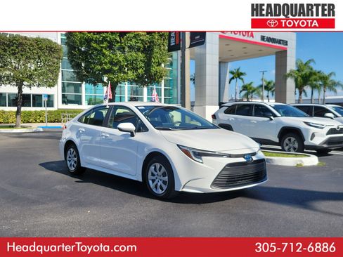 Used 2024 Toyota Corolla LE image 1