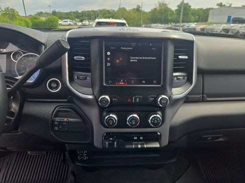 Used 2024 RAM 2500 Big Horn AWD/4WD image 8