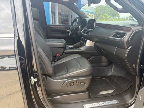 Used 2023 Chevrolet Tahoe LT w/ LT Signature Plus Package RWD image 18