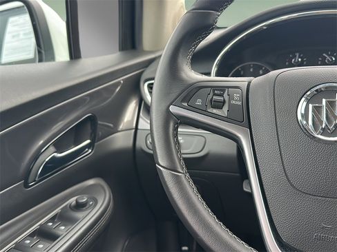Used 2022 Buick Encore Preferred w/ Safety Package image 12