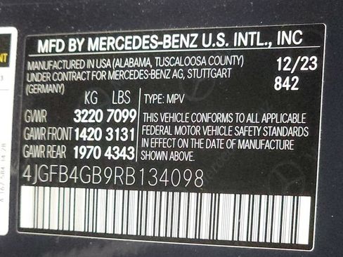 Used 2024 Mercedes-Benz GLE 450e 4MATIC w/ AMG Line Exterior image 37