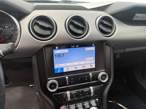 Used 2019 Ford Mustang GT Premium image 12