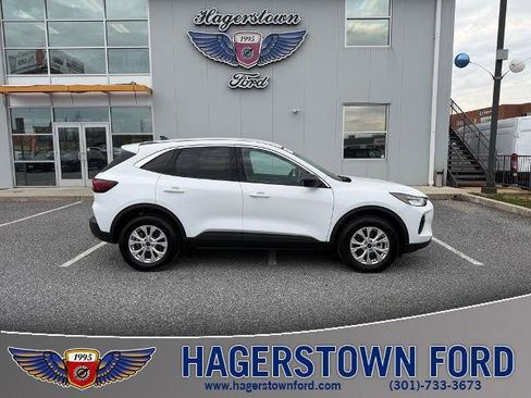 Certified 2024 Ford Escape Active image 1