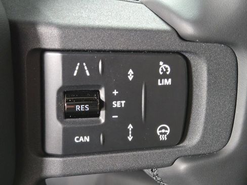 New 2026 Land Rover Defender 110 OCTA AWD/4WD image 26