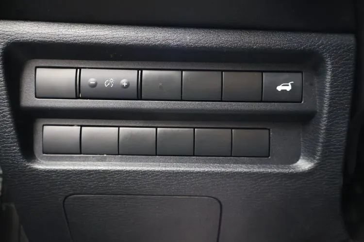 Used 2024 Mitsubishi Outlander FWD image 22
