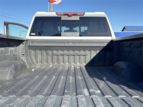 Used 2023 GMC Sierra 2500 Denali w/ Denali Ultimate Package image 10