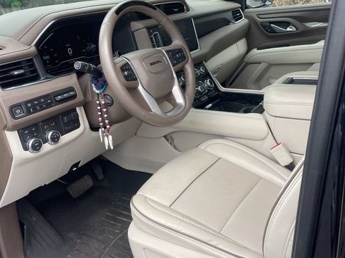 Used 2024 GMC Yukon XL Denali w/ Denali Reserve Package AWD/4WD image 6