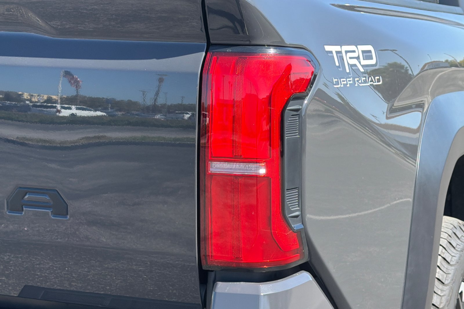 Used 2024 Toyota Tacoma TRD Off-Road w/ TRD Off Road Upgrade Package AWD/4WD image 39