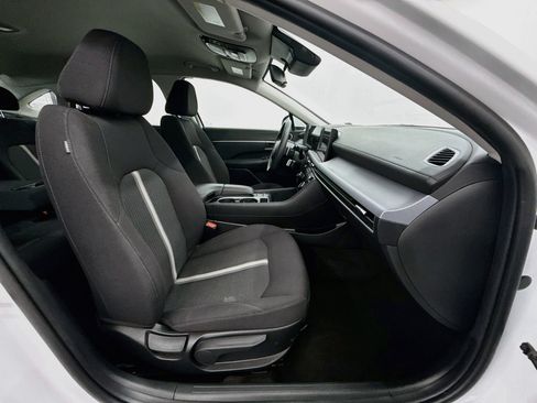 Used 2025 Hyundai Sonata SEL FWD image 31