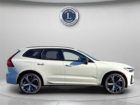 Used 2024 Volvo XC60 T8 Ultimate w/ Protection Package Premier image 7