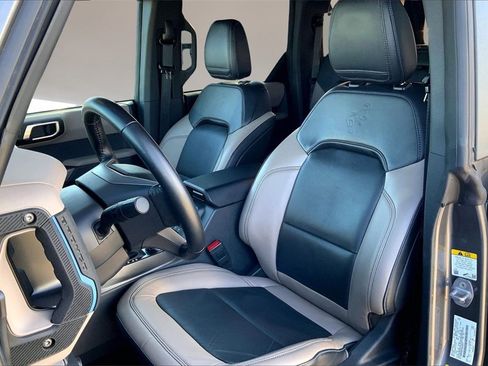 Used 2022 Ford Bronco Wildtrak image 24