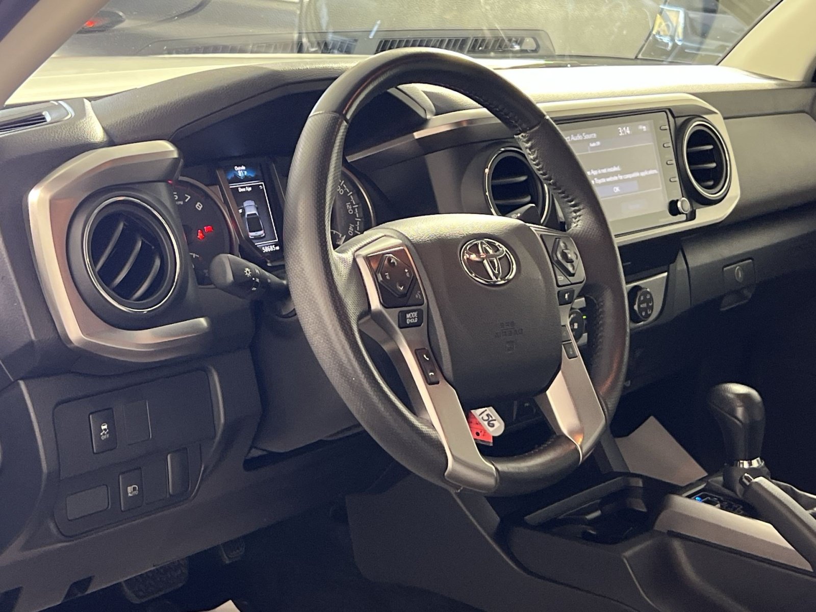 Used 2022 Toyota Tacoma SR5 w/ SR5 Appearance Package (SM) AWD/4WD image 16