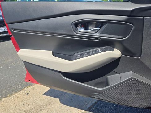Certified 2025 Honda Accord SE image 22