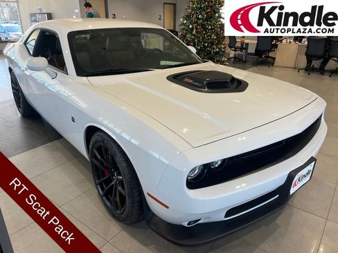 Used 2022 Dodge Challenger R/T Scat Pack w/ Shaker Package image 1