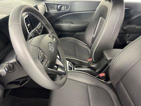 New 2025 Hyundai Venue Limited image 20