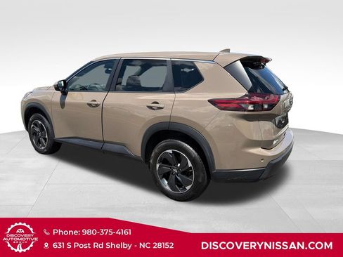 Certified 2025 Nissan Rogue SV AWD/4WD image 7