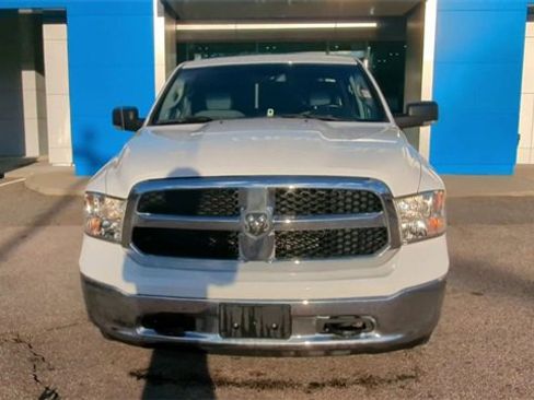 Used 2022 RAM 1500 Classic SLT w/ Electronics Convenience Group image 3