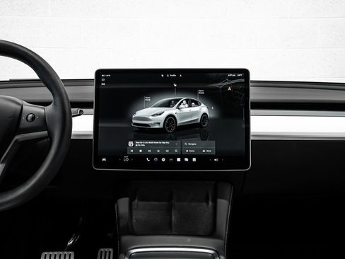 Used 2023 Tesla Model Y Performance AWD/4WD image 23