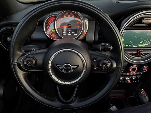 Used 2019 MINI Cooper Convertible w/ Signature Upholstery Package image 18