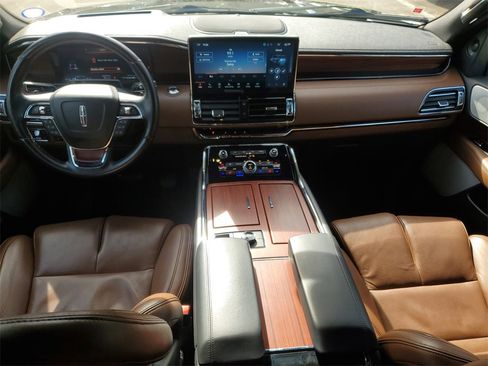 Certified 2023 Lincoln Navigator L Reserve image 15