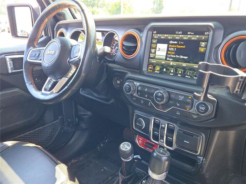 Used 2021 Jeep Gladiator Mojave AWD/4WD image 13