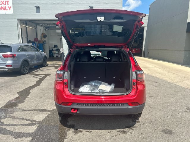 New 2026 Jeep Compass Trailhawk AWD/4WD image 25