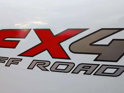 Used 2006 Ford F350 Lariat image 44