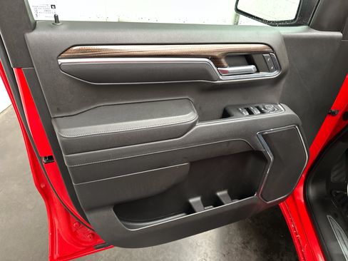 Used 2024 Chevrolet Silverado 1500 LT AWD/4WD image 19